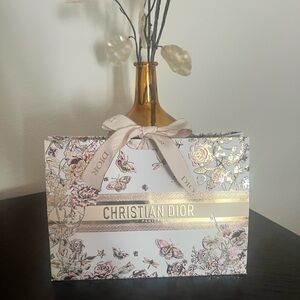 Christian Dior Floral Gift Bag with Ribbon - Pink, Gold, White